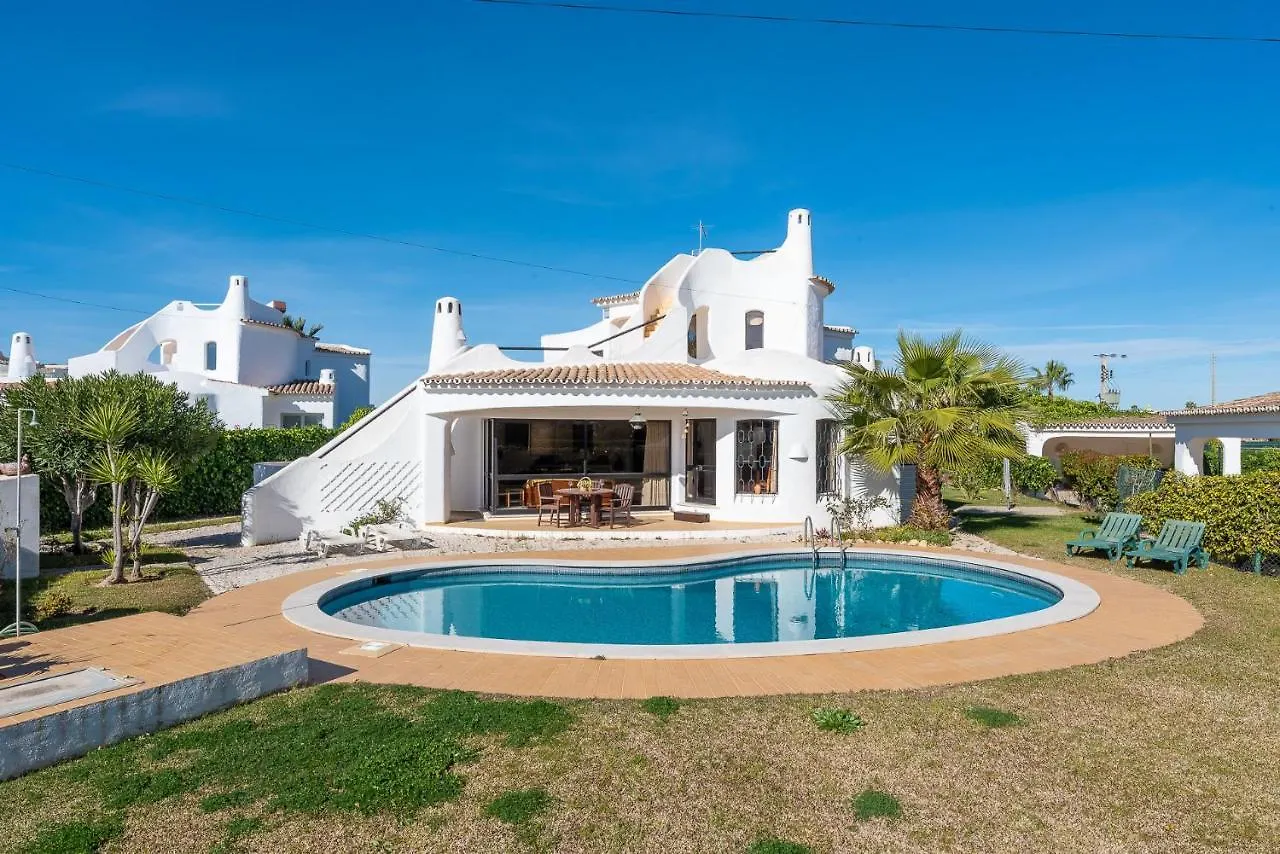 Large Luxury Villa Close To Beach ギーア ポルトガル